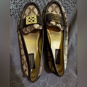 Coach Monogram Logo Women’s Beige Loafers Sz 6.5